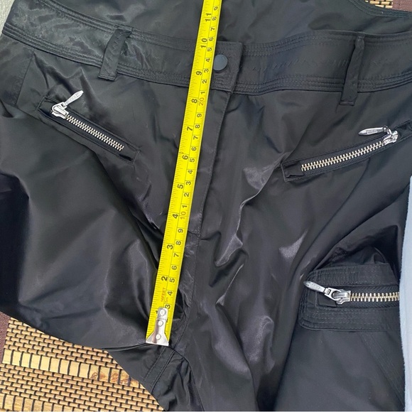 Obermeyer Women’s Ski pants Sz 10‎ Ladies Multiple Pockets - Picture 14 of 16